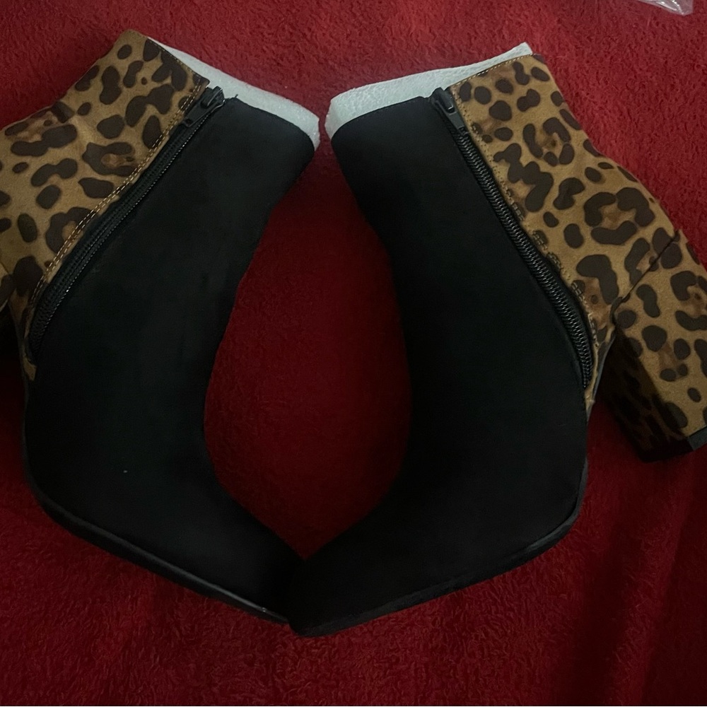*****never worn size 7 ladies  boots****